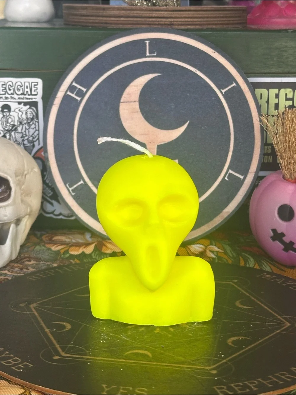 Highlighter Yellow Alien Visitor Candle